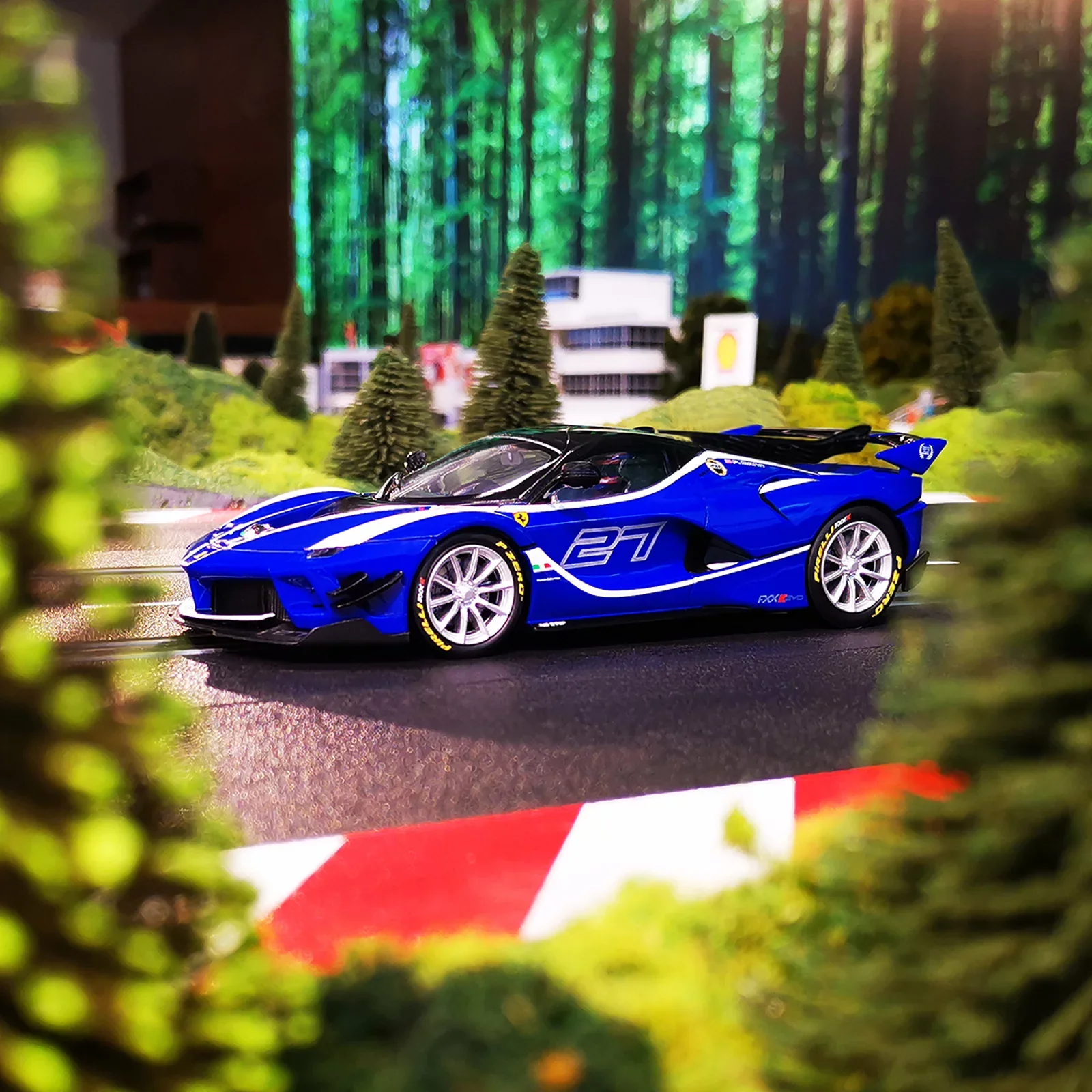 Ferrari FXX K Evoluzione "No.27" - Image 3