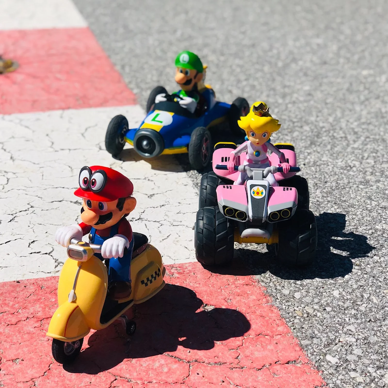 2,4GHz Mario Kart(TM) Mach 8, Luigi - Image 6