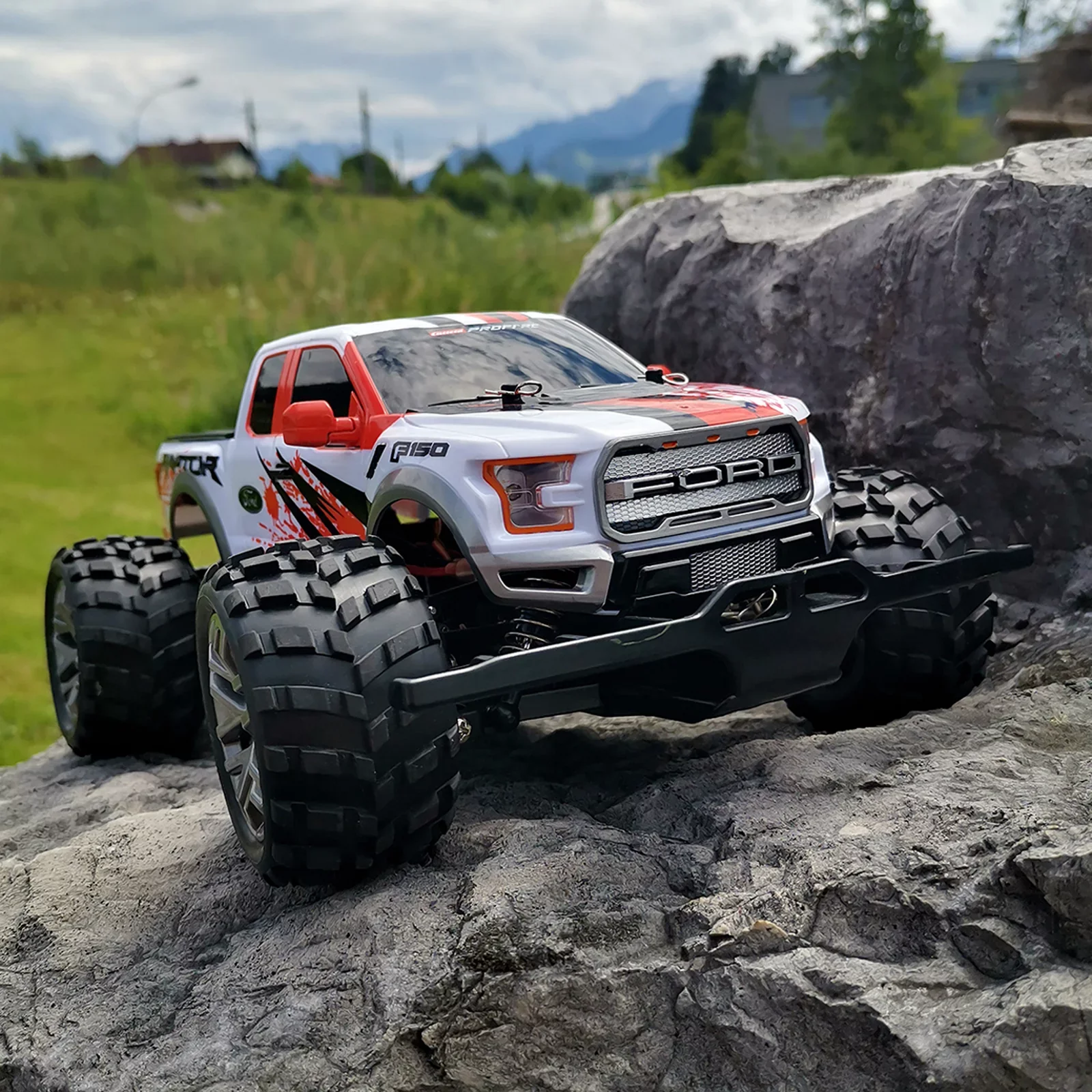 2,4GHz Ford F-150 Raptor -PX- Carrera Profi RC - Image 4