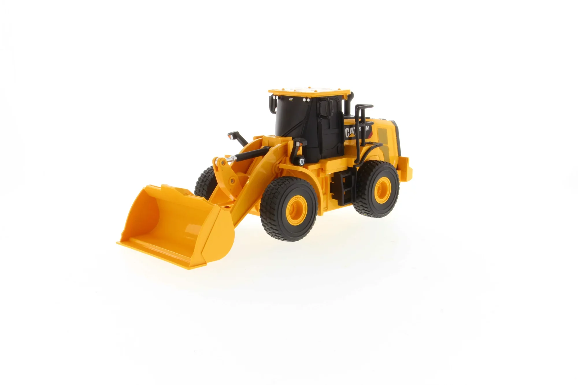 1:35 RC Cat® 950M Wheel Loader (B/O) - Image 2