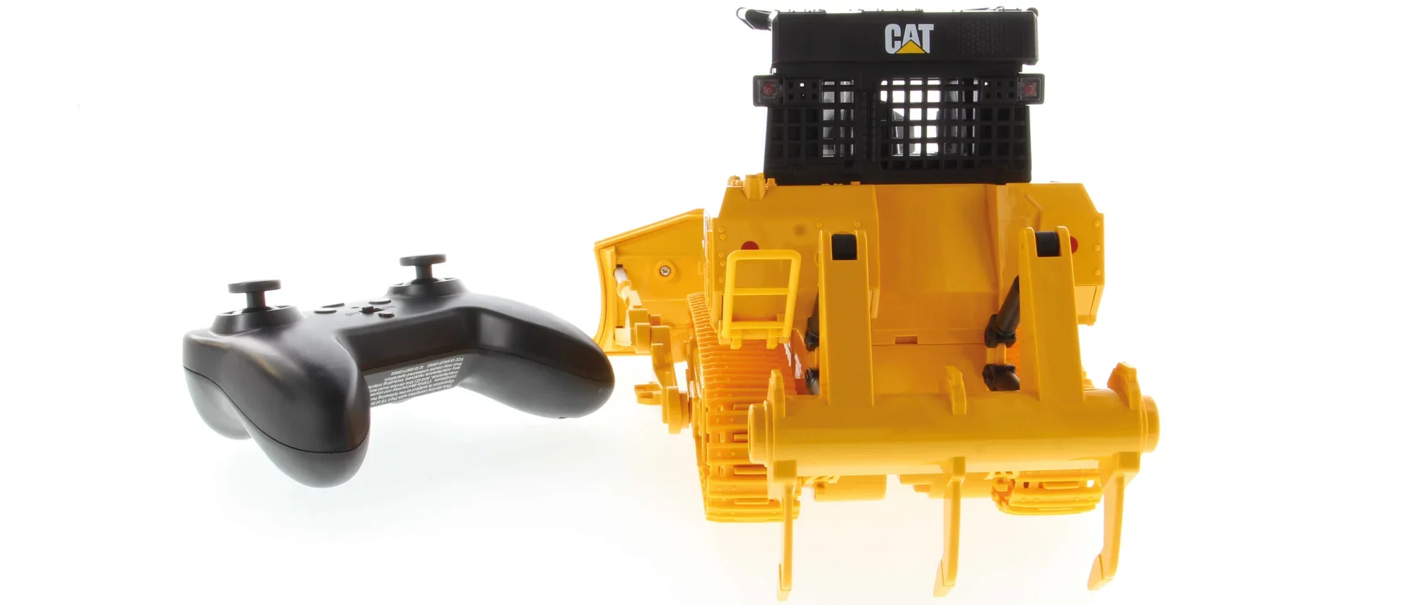 1:24 RC Cat® AT D7E Track Type Tractor - Image 23